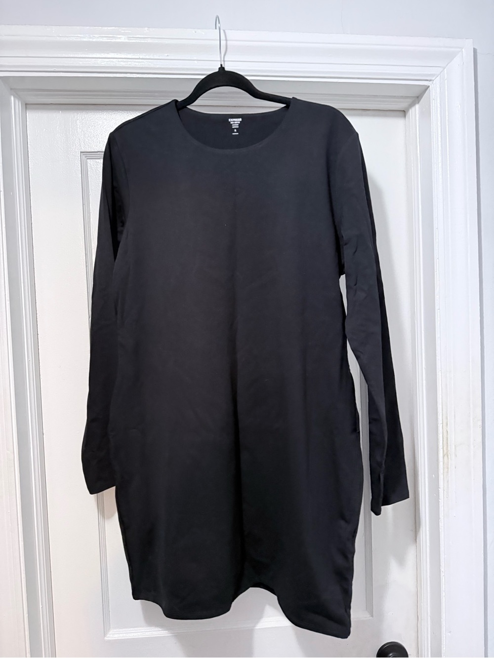 Express Women’s Black Long Sleeve Crewneck Dress